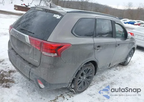 2018 Mitsubishi Outlander Le z USA, uszkodzony, nr VIN JA4AD3A36JZ028010